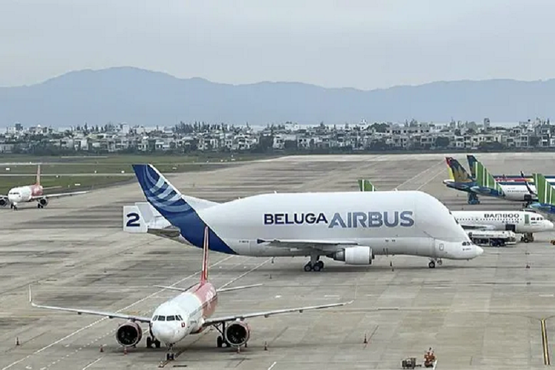 Máy bay siêu tải Airbus A300-600ST lần đầu xuất hiện tại Đà Nẵng