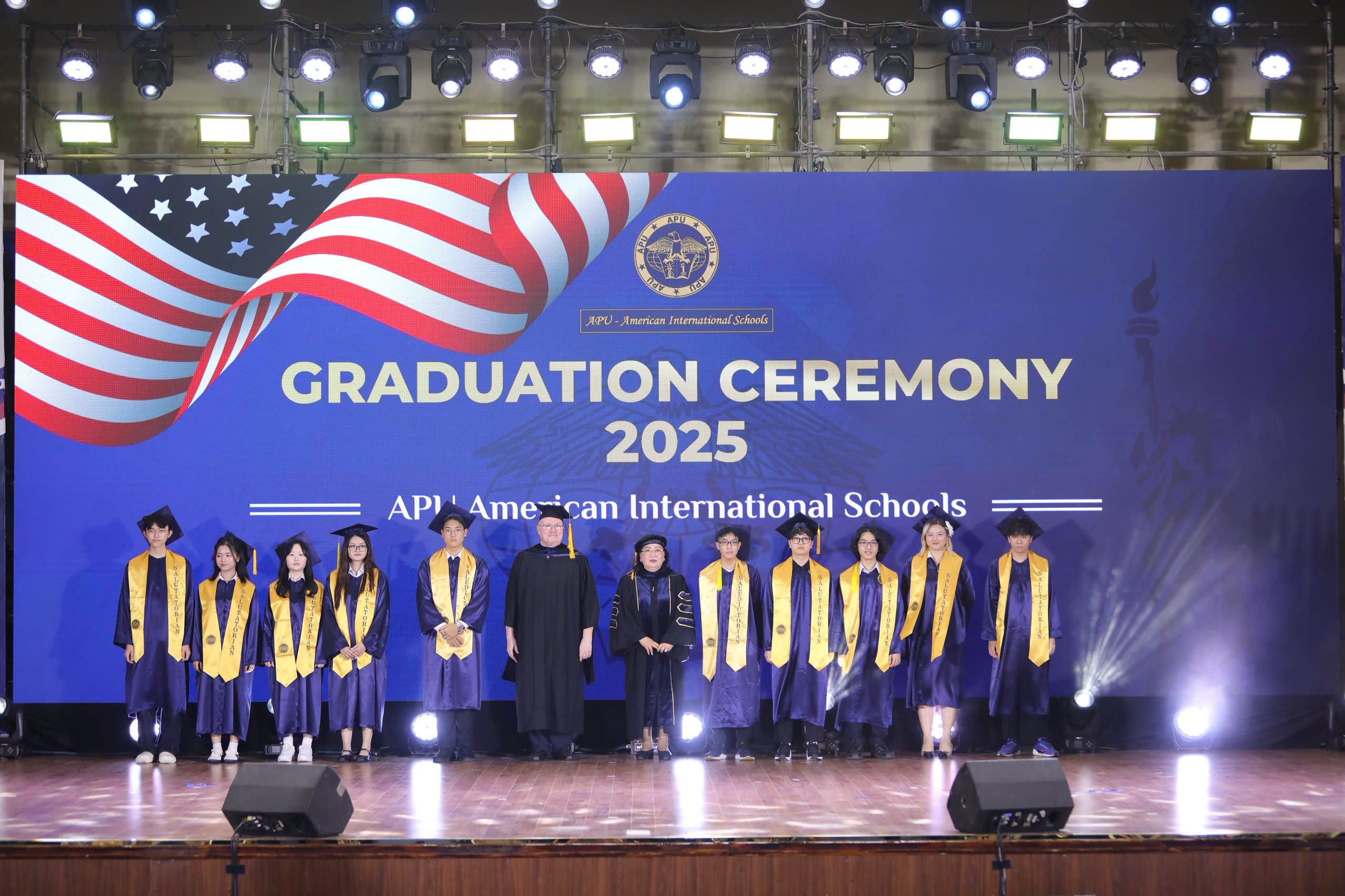Hệ thống trường APU vinh danh học sinh tốt nghiệp và công bố học bổng 2025