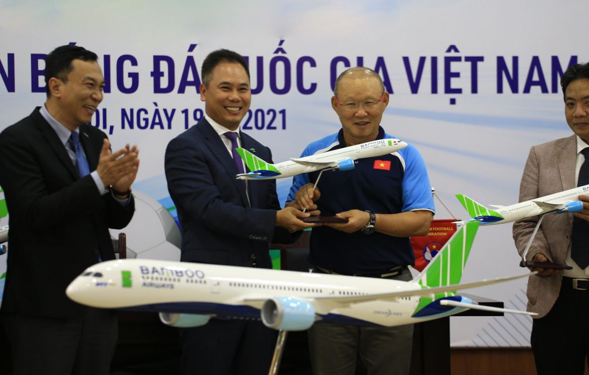 Bamboo Airways vận chuyển toàn bộ các Đội tuyển bóng đá Quốc gia Việt Nam trong thời gian 3 năm