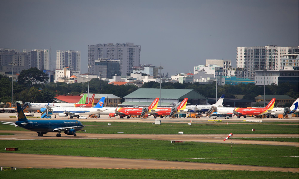 10 địa phương đã phải tạm dừng đường bay đến Cảng hàng không quốc tế Tân Sơn Nhất