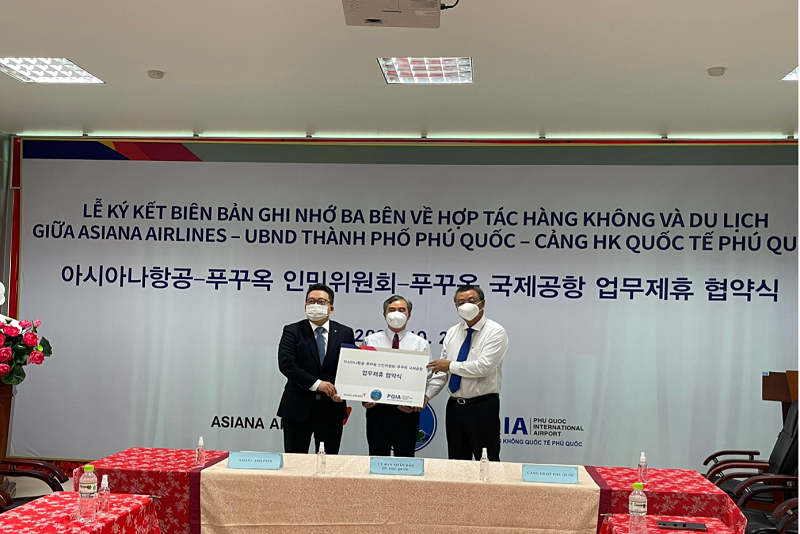 Lễ ký kết Biên bản hợp tác hàng không và du lịch giữa Asiana Airlines – UBND Thành phố Phú Quốc – Cảng HKQT Phú Quốc